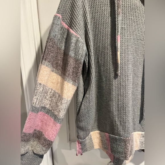 WHITE BIRCH - SUPER SOFT Hoodie / Gray Bodice & Pink Plaid Sleeves & POCKETS - Picture 4 of 8